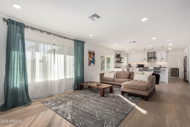 3717 E ALTADENA Avenue, Phoenix, AZ 85028