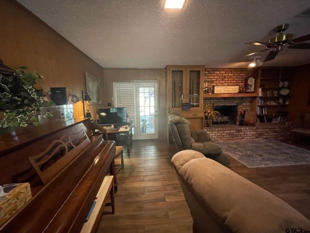 1203 CR 1127, Daingerfield, TX 75638