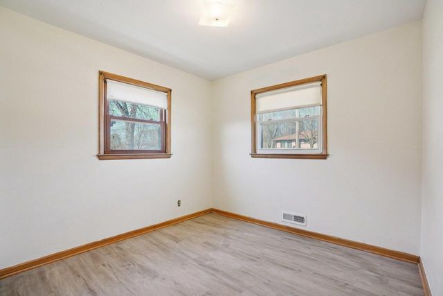 1539 Birch DRIVE, Waukesha, WI 53188