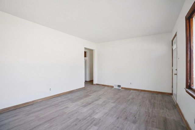 1539 Birch DRIVE, Waukesha, WI 53188