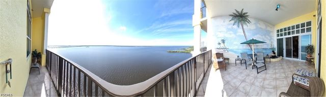 2797 First ST 2002, Fort Myers, FL 33916