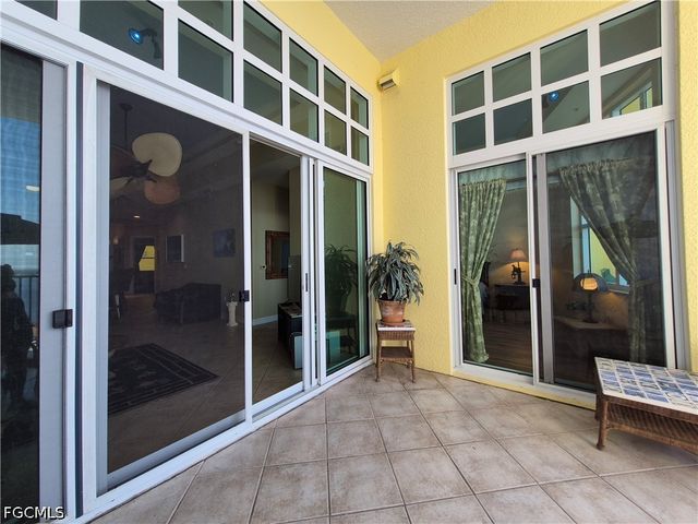 2797 First ST 2002, Fort Myers, FL 33916