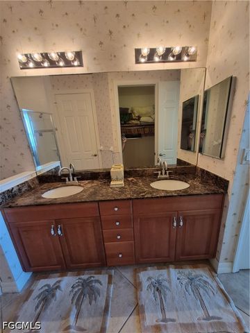 2797 First ST 2002, Fort Myers, FL 33916