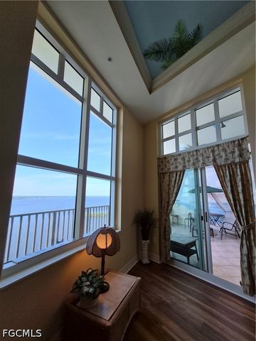 2797 First ST 2002, Fort Myers, FL 33916