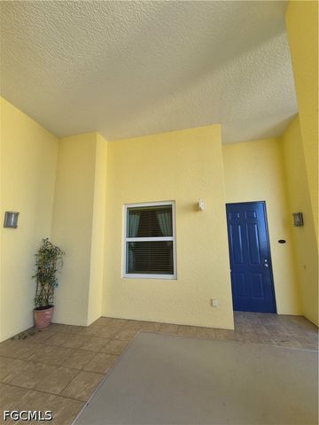 2797 First ST 2002, Fort Myers, FL 33916