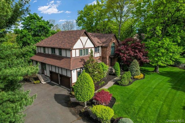 11 Bartlett Road, Monsey, NY 10952