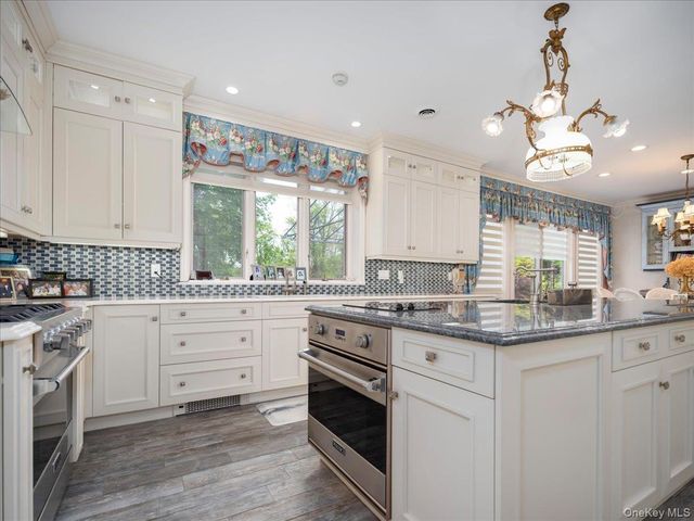 11 Bartlett Road, Monsey, NY 10952