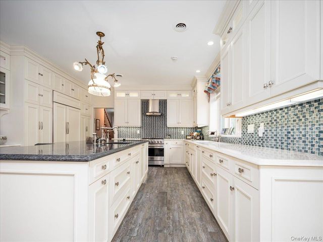 11 Bartlett Road, Monsey, NY 10952