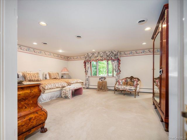 11 Bartlett Road, Monsey, NY 10952
