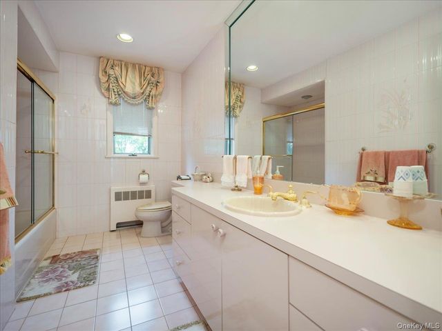 11 Bartlett Road, Monsey, NY 10952
