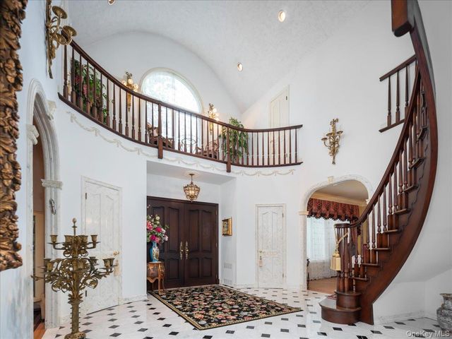 11 Bartlett Road, Monsey, NY 10952