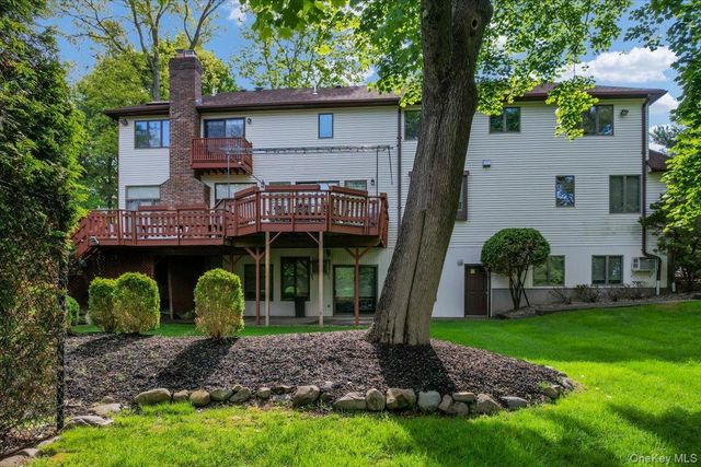 11 Bartlett Road, Monsey, NY 10952
