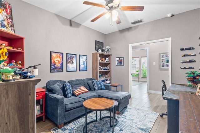 8206 Grand Canyon St, Corpus Christi, TX 78414