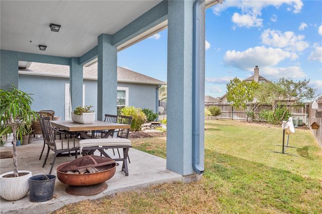 8206 Grand Canyon St, Corpus Christi, TX 78414