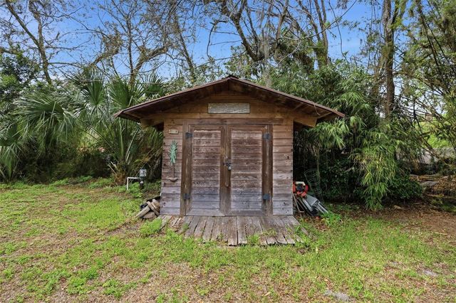 460 ALHAMBRA AVENUE, De Leon Springs, FL 32130