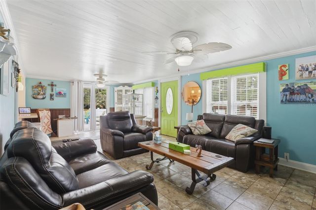 460 ALHAMBRA AVENUE, De Leon Springs, FL 32130