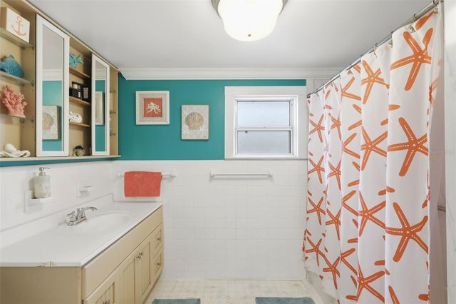 460 ALHAMBRA AVENUE, De Leon Springs, FL 32130