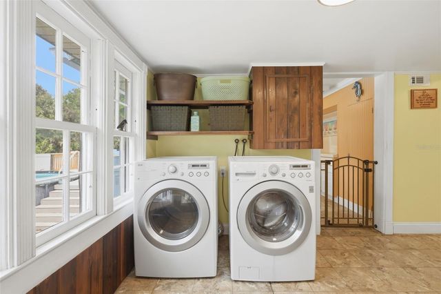 460 ALHAMBRA AVENUE, De Leon Springs, FL 32130