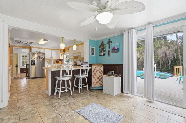 460 ALHAMBRA AVENUE, De Leon Springs, FL 32130