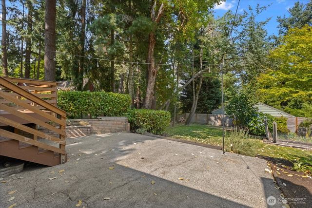 18224 24th Avenue NE, Shoreline, WA 98155