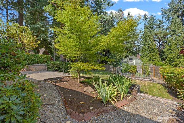 18224 24th Avenue NE, Shoreline, WA 98155