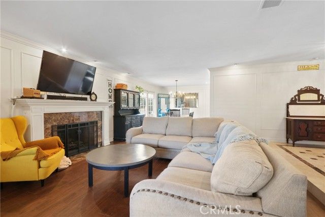 104 N Mangrove Avenue, Covina, CA 91724