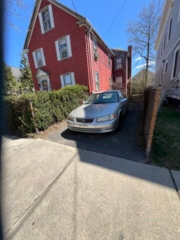 73 Beacon St, Arlington, MA 02474