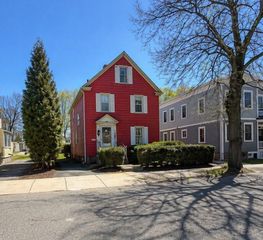 73 Beacon St, Arlington, MA 02474