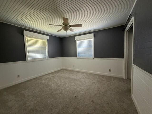 2223 W Oak Street, La Porte, IN 46350