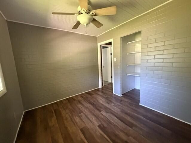2223 W Oak Street, La Porte, IN 46350