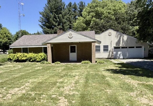 2223 W Oak Street, La Porte, IN 46350