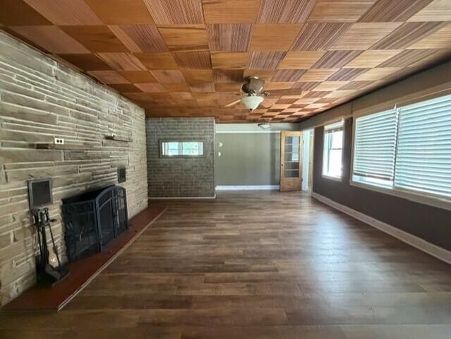 2223 W Oak Street, La Porte, IN 46350