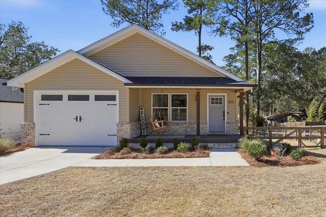 902 CIRCLE Drive, Havana, FL 32333