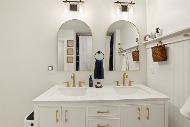 902 CIRCLE Drive, Havana, FL 32333