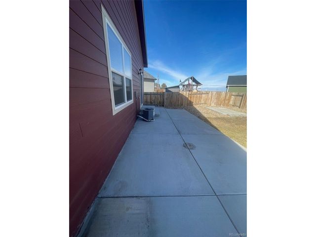 407 Keene Pl, Keenesburg, CO 80643