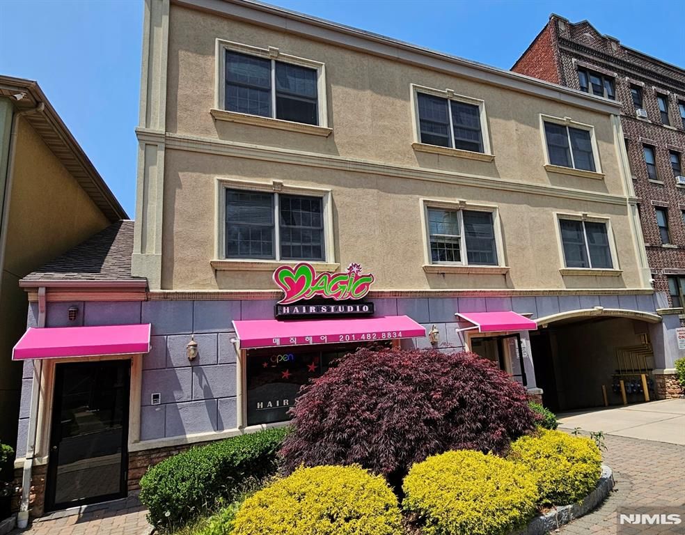 507 Broad Avenue, Palisades Park, NJ 07650