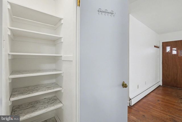 5512 LARKIN AVE, Harrisburg, PA 17112