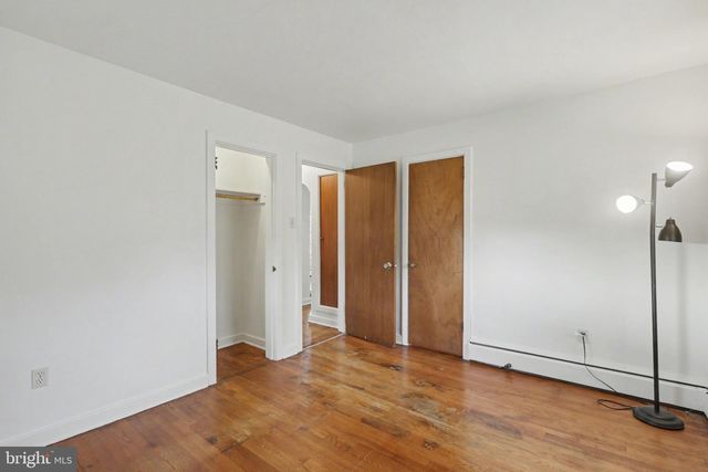 5512 LARKIN AVE, Harrisburg, PA 17112