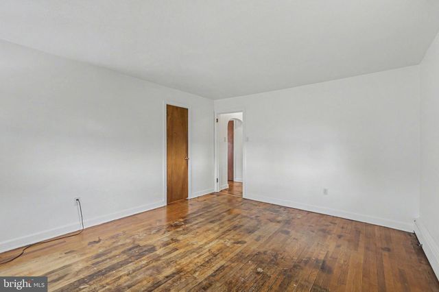 5512 LARKIN AVE, Harrisburg, PA 17112