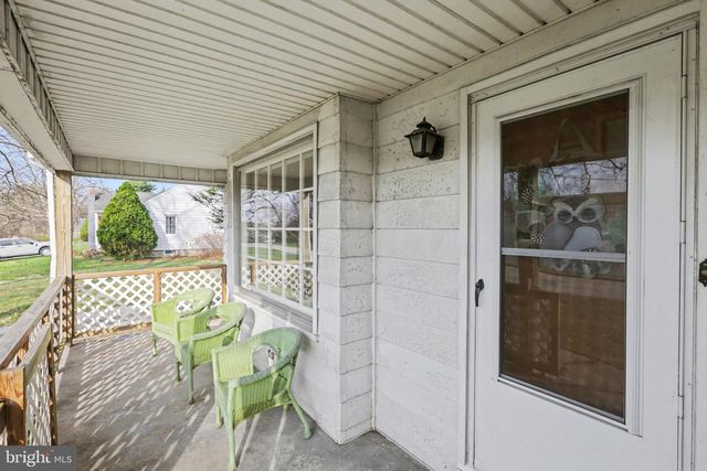 5512 LARKIN AVE, Harrisburg, PA 17112