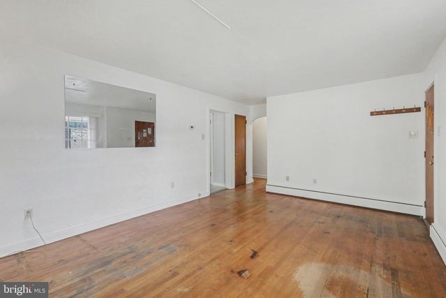 5512 LARKIN AVE, Harrisburg, PA 17112