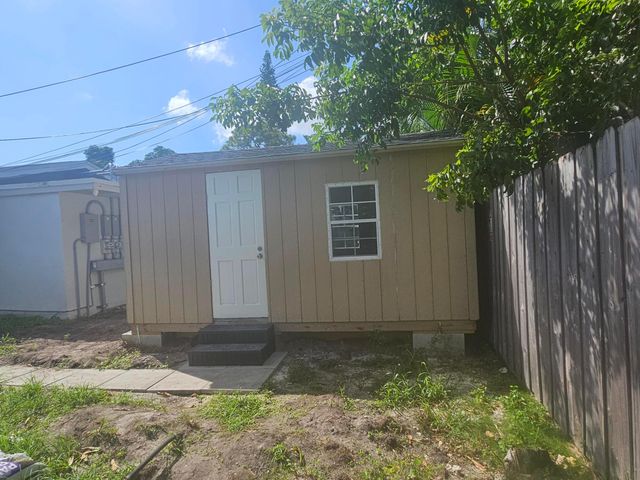 1133 NE 15th Avenue 17, Fort Lauderdale, FL 33304