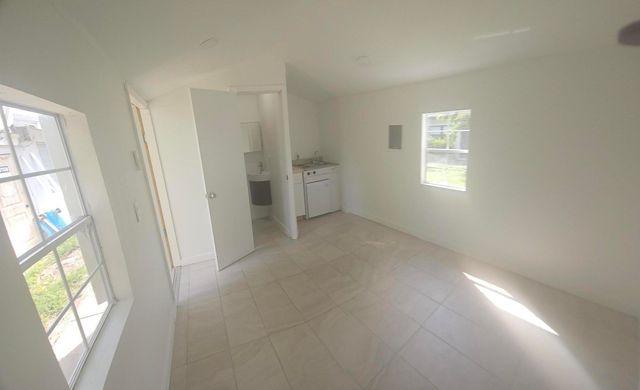 1133 NE 15th Avenue 17, Fort Lauderdale, FL 33304