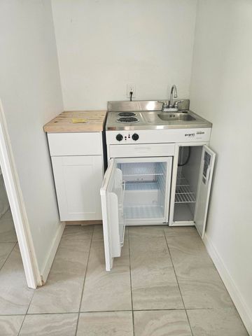 1133 NE 15th Avenue 17, Fort Lauderdale, FL 33304