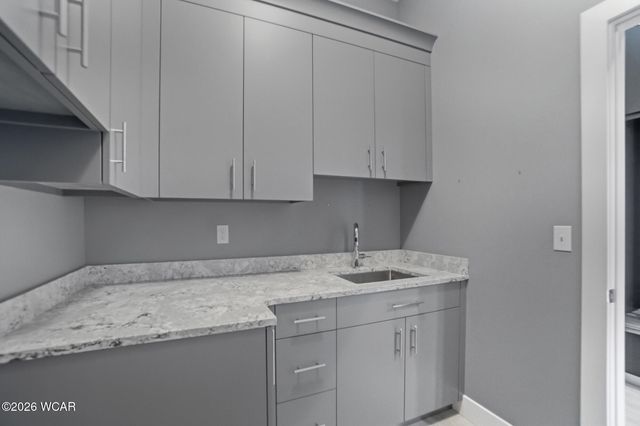 2667 Jonathan Drive, Lima, OH 45806