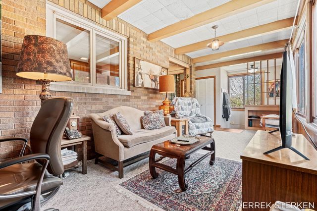 43 E Main Avenue, Zeeland, MI 49464