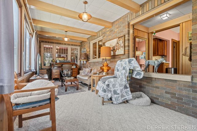 43 E Main Avenue, Zeeland, MI 49464