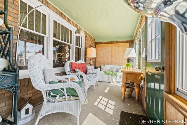 43 E Main Avenue, Zeeland, MI 49464