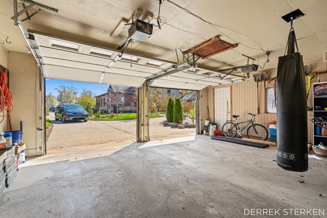 43 E Main Avenue, Zeeland, MI 49464