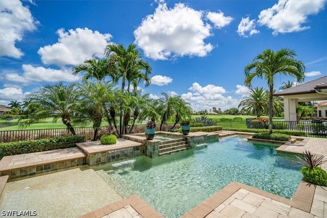 6113 Sunnyslope DR, Naples, FL 34119